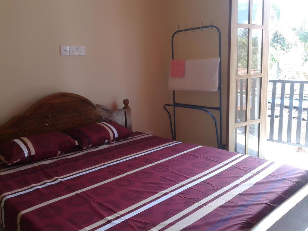 Aurora - Negombo Budget Hostel Exterior photo