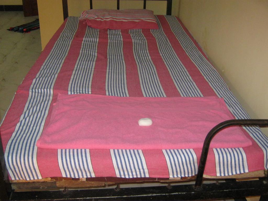 Aurora - Negombo Budget Hostel Room photo